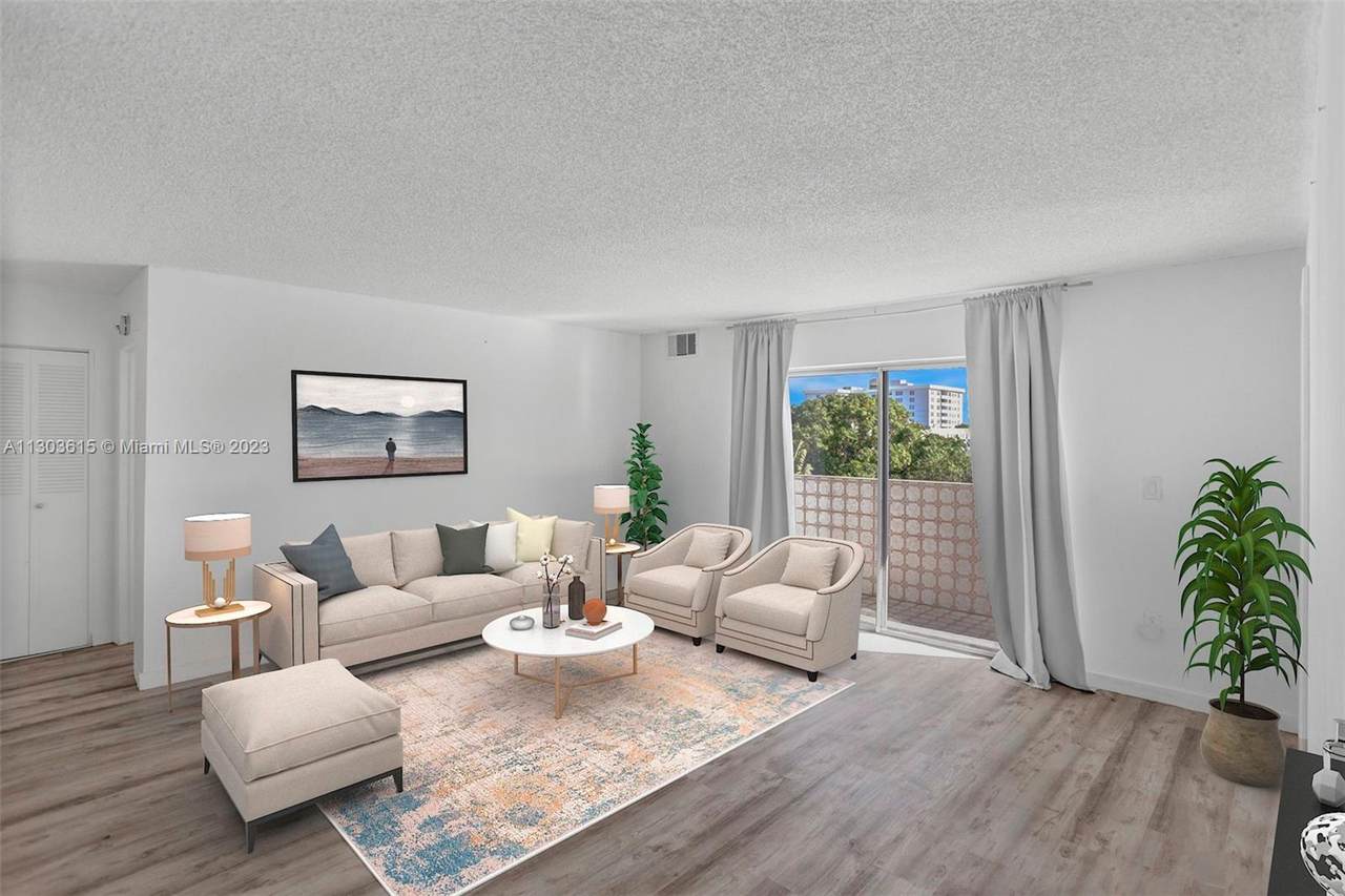 947 Lenox Ave - Photo 1