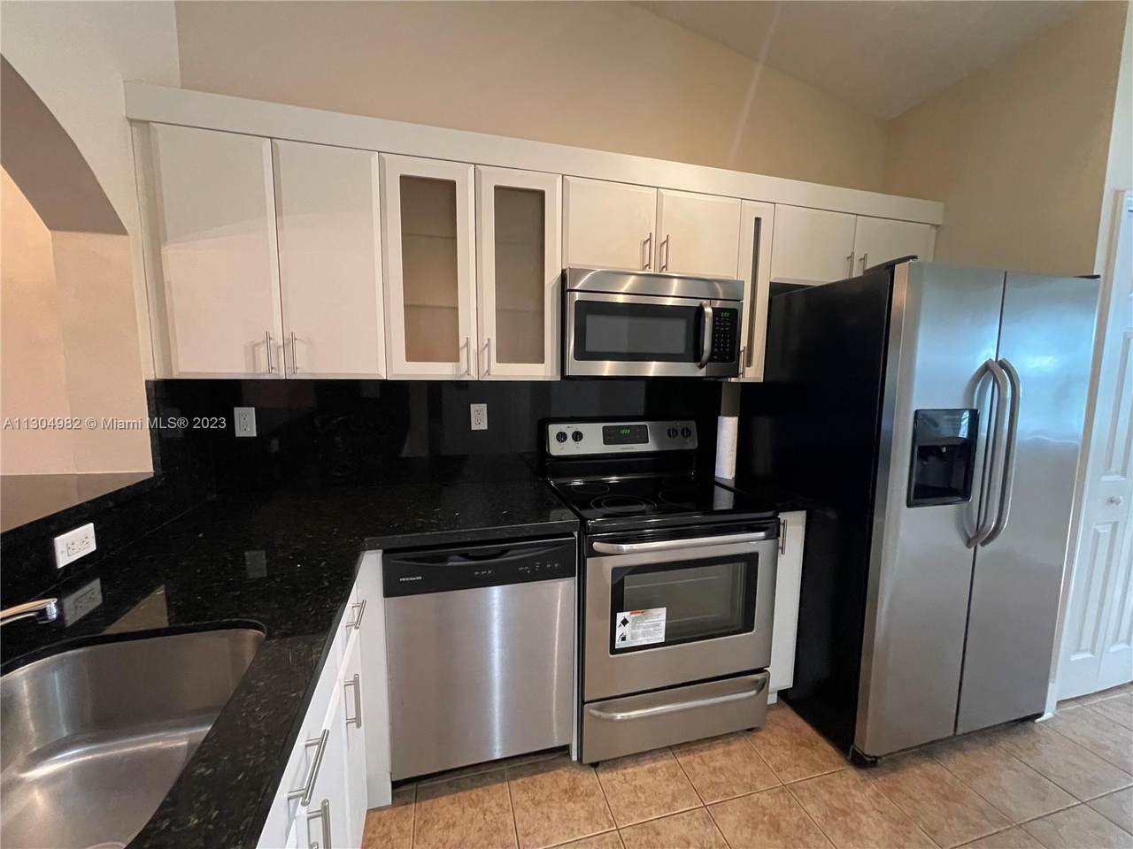2911 12th Rd - Photo 1