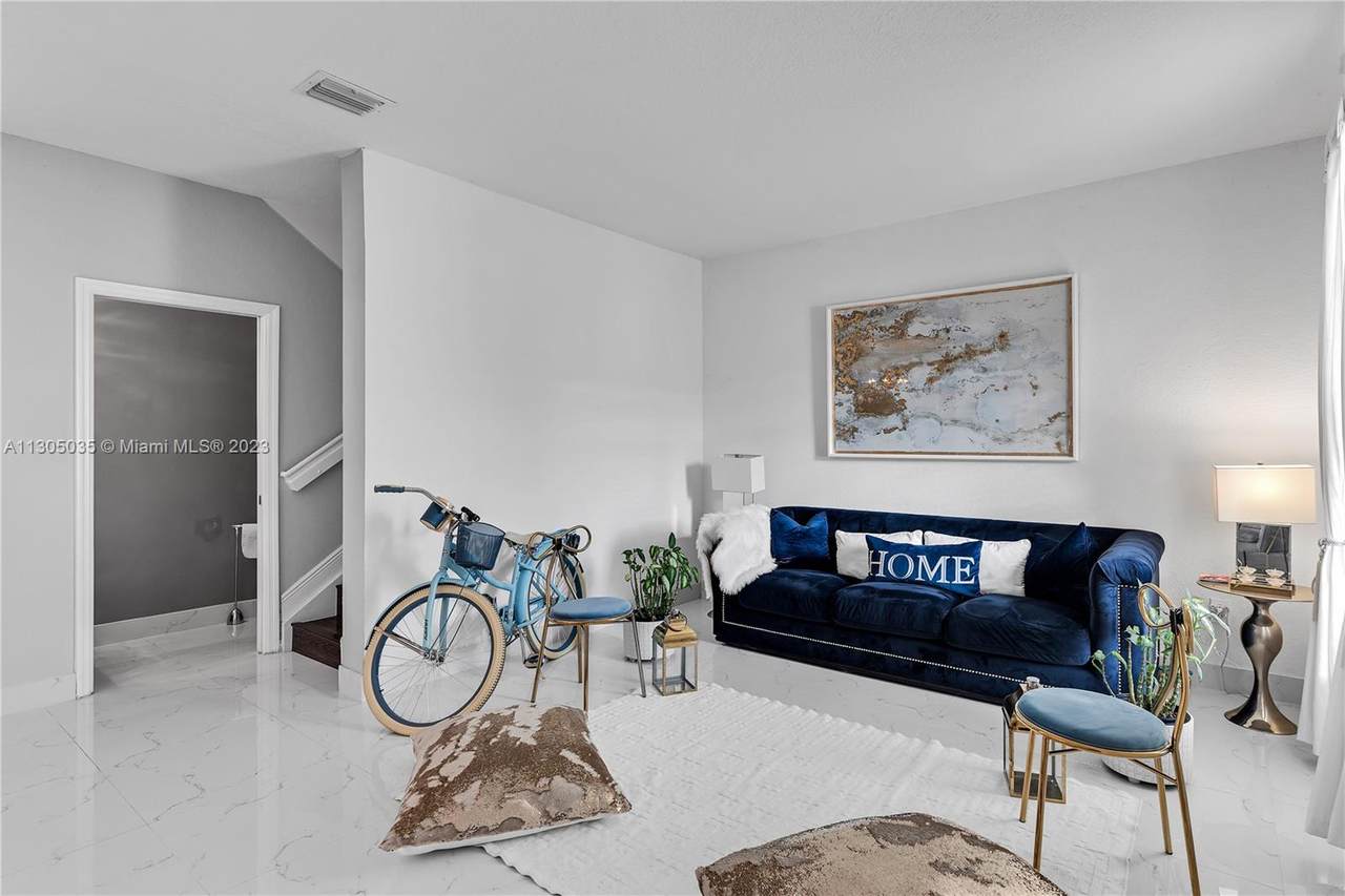 11247 236th Ln - Photo 1