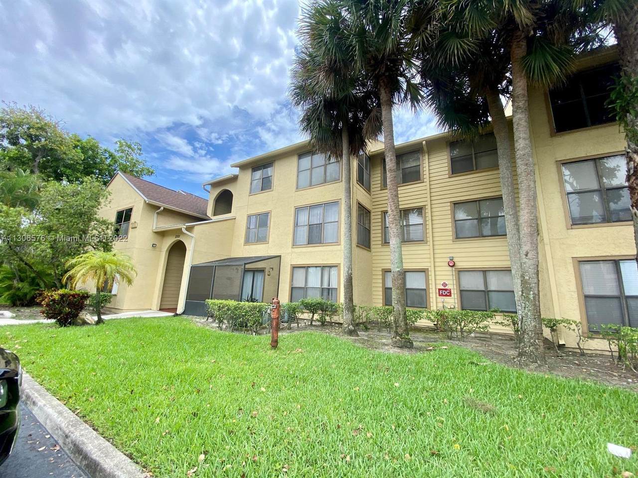 2301 Congress Ave - Photo 1