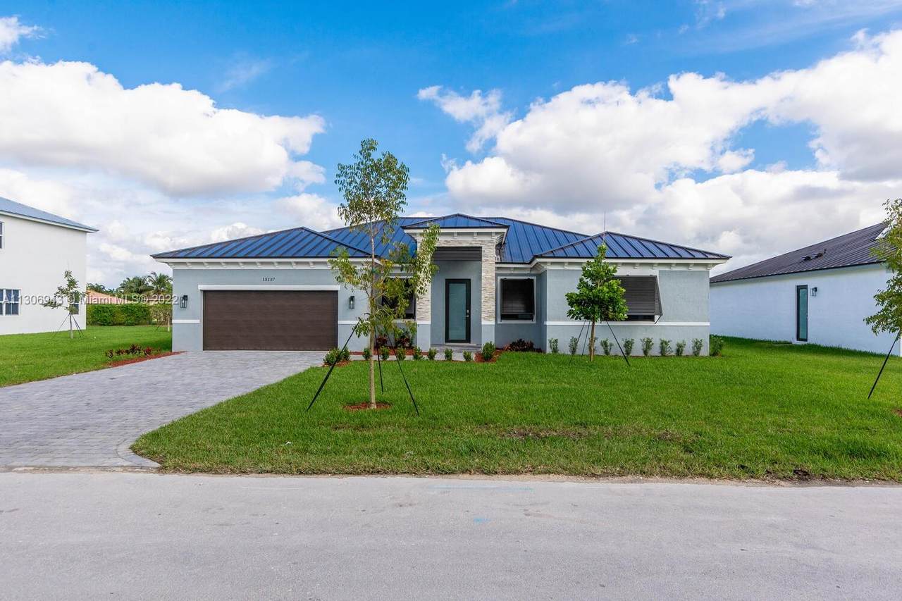 13137 221st St Rd - Photo 1