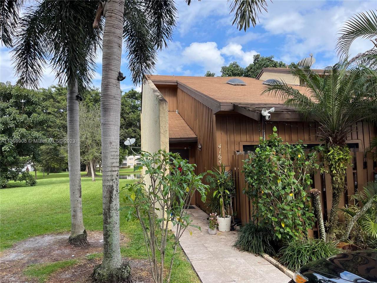 4164 Pine Island Rd - Photo 1