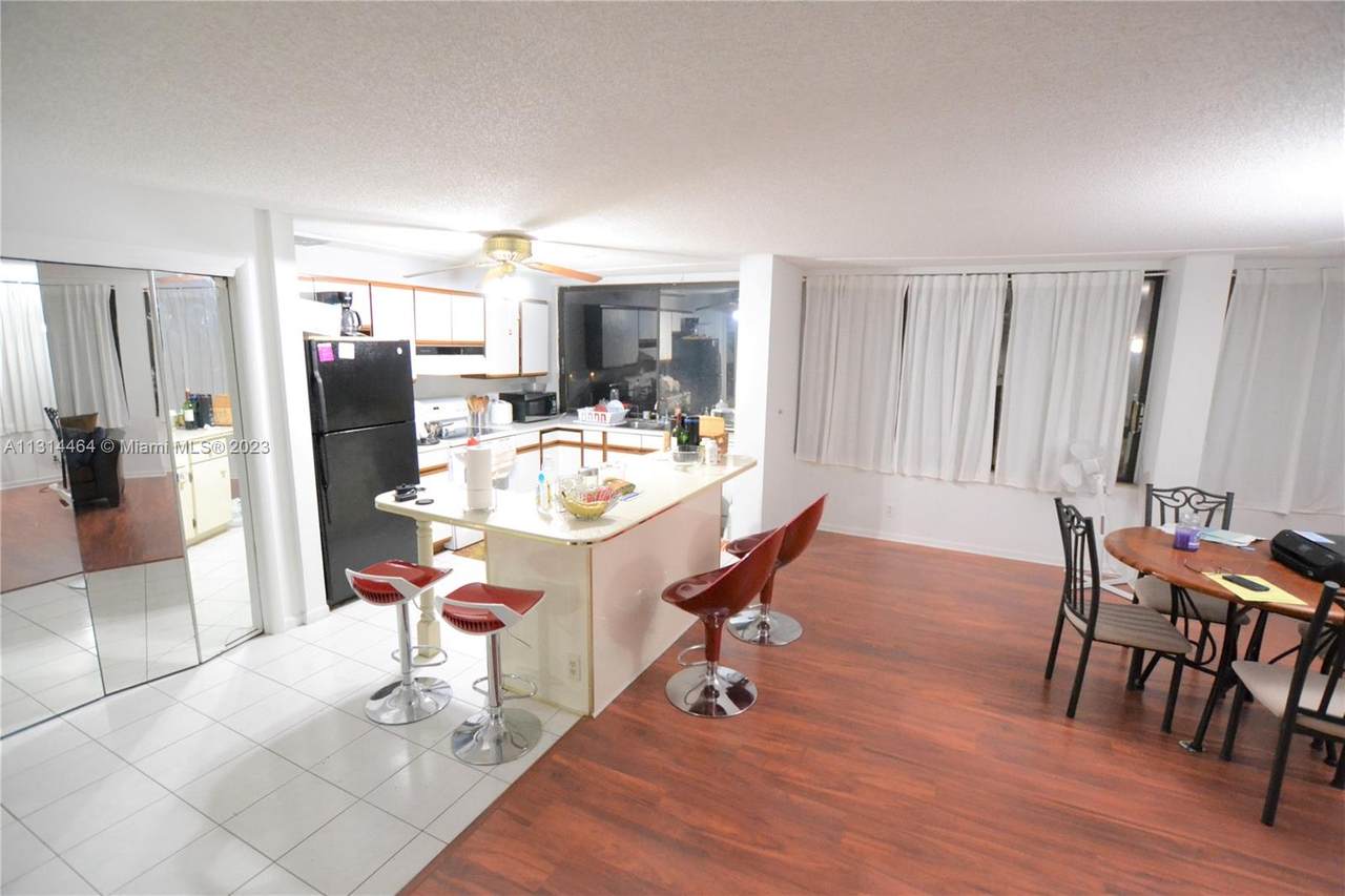 1500 Presidential Way - Photo 1