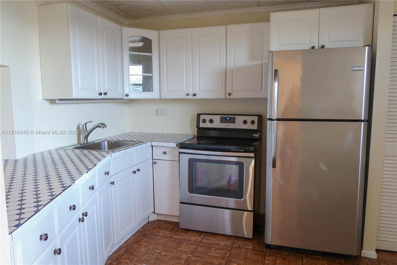 1690 191st St - Photo 1
