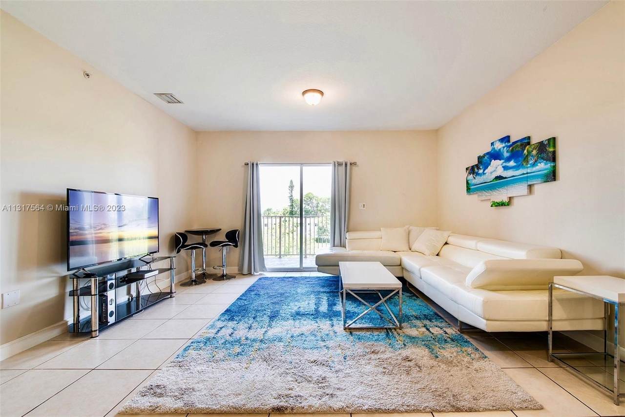 1300 109th St - Photo 1