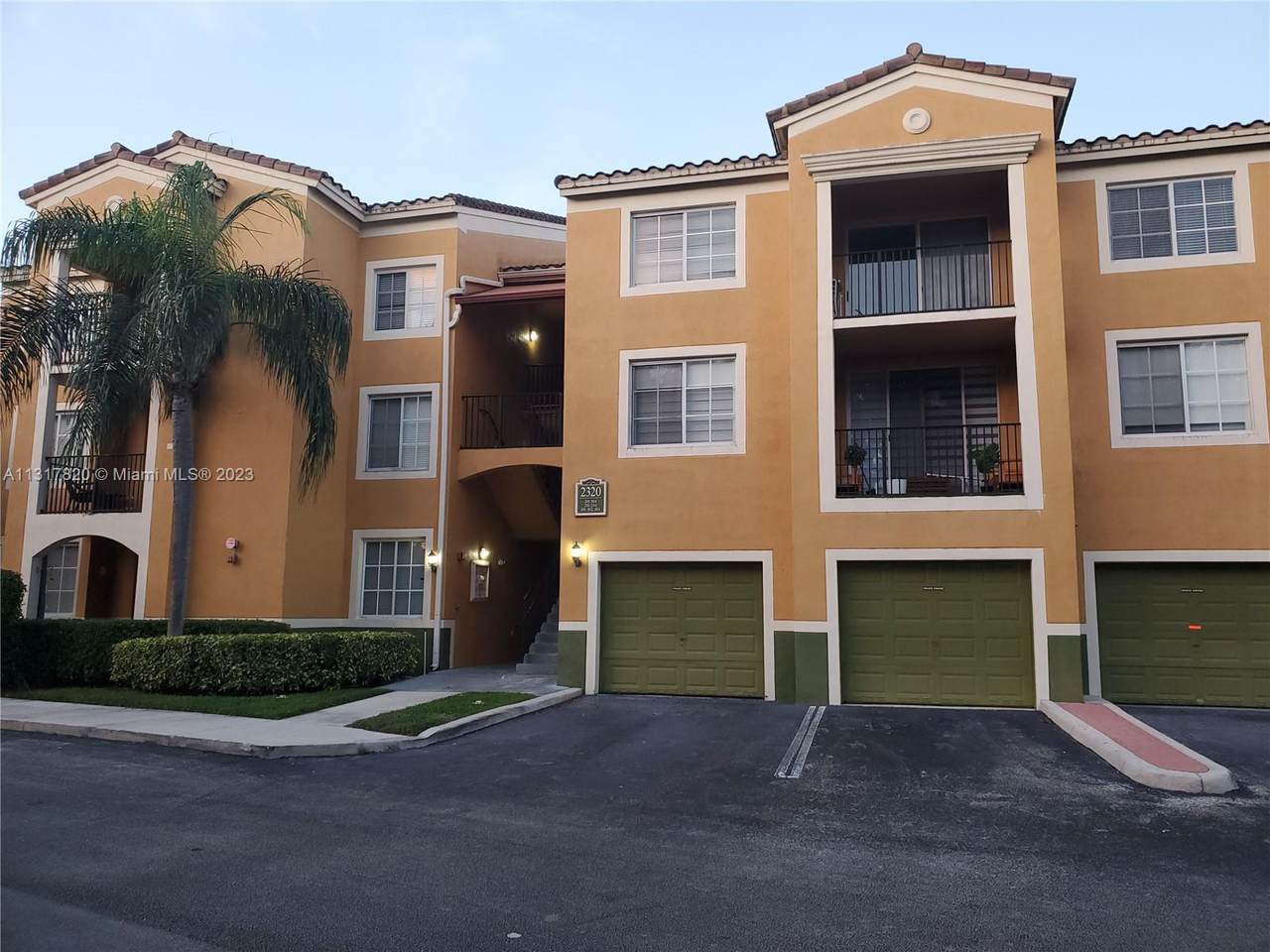 2320 Preserve Way - Photo 1