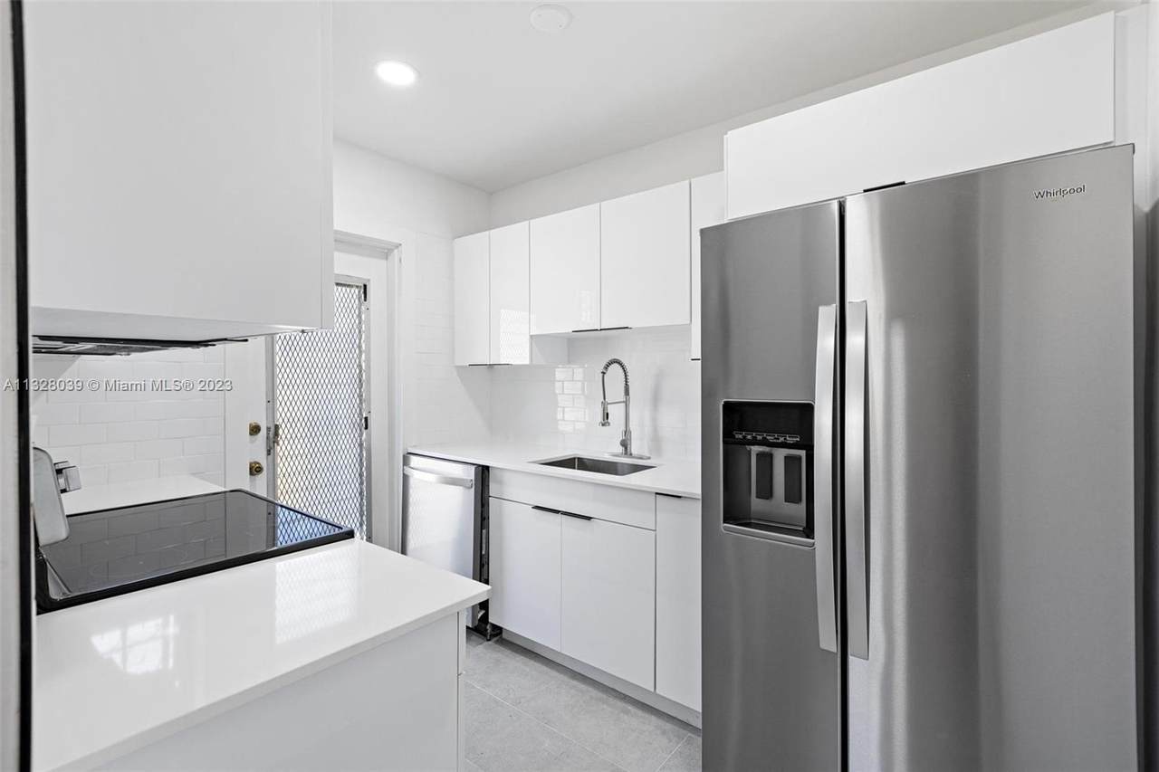 109 Boabadilla St - Photo 1
