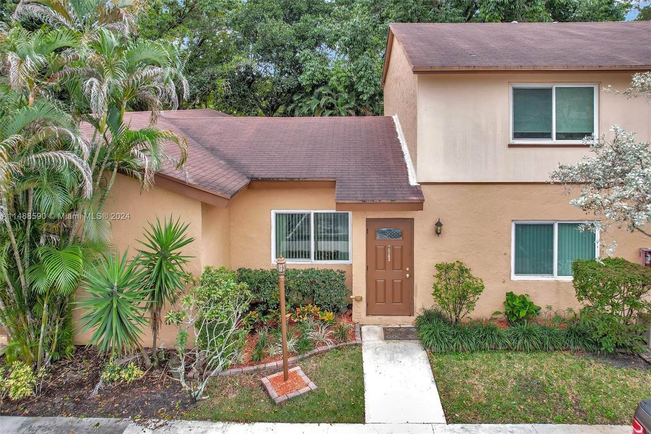 7083 Sunrise Blvd - Photo 1