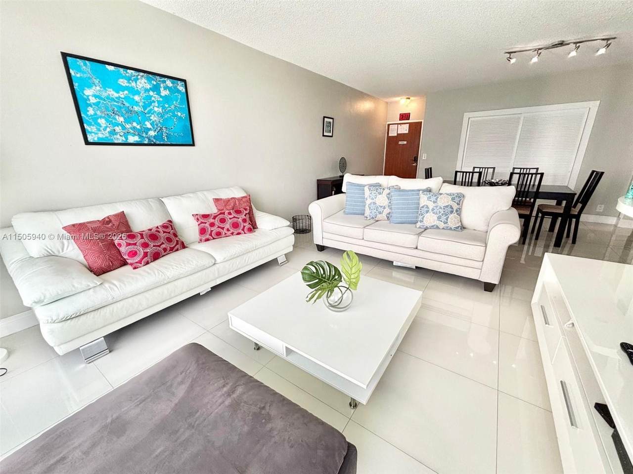https://bt-photos.global.ssl.fastly.net/miami/1280_boomver_2_A11505940-2.jpg