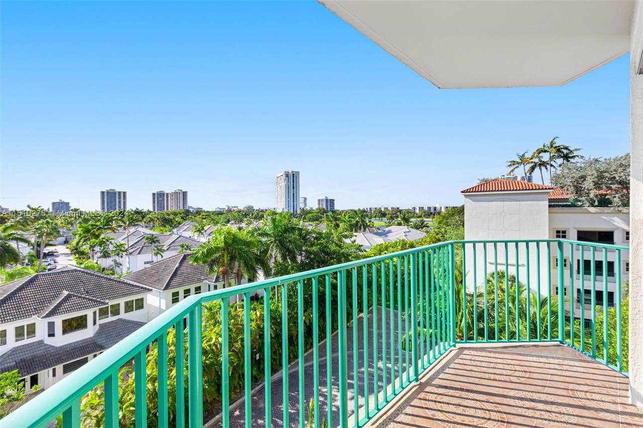 https://bt-photos.global.ssl.fastly.net/miami/1280_boomver_2_A11510275-2.jpg