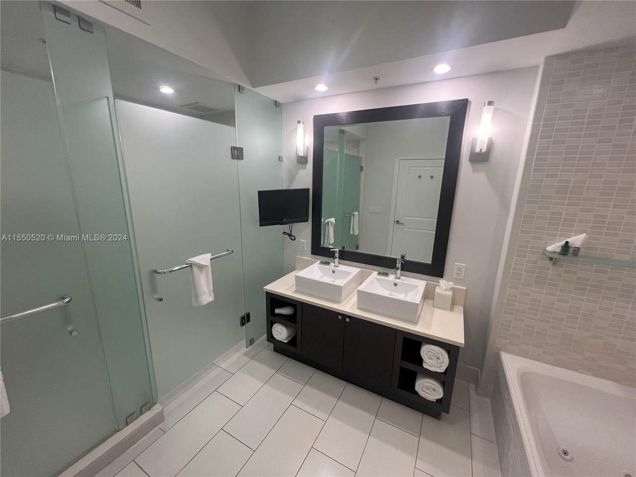 https://bt-photos.global.ssl.fastly.net/miami/1280_boomver_2_A11550520-2.jpg