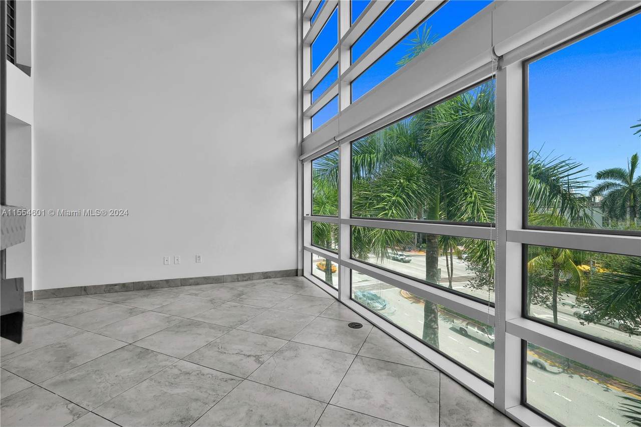 https://bt-photos.global.ssl.fastly.net/miami/1280_boomver_1_A11554601-2.jpg