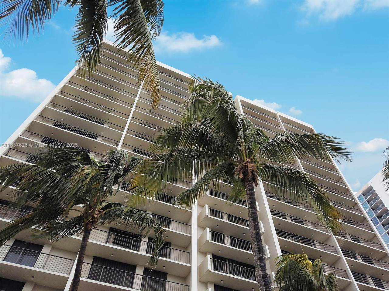 2625 Collins Ave - Photo 1