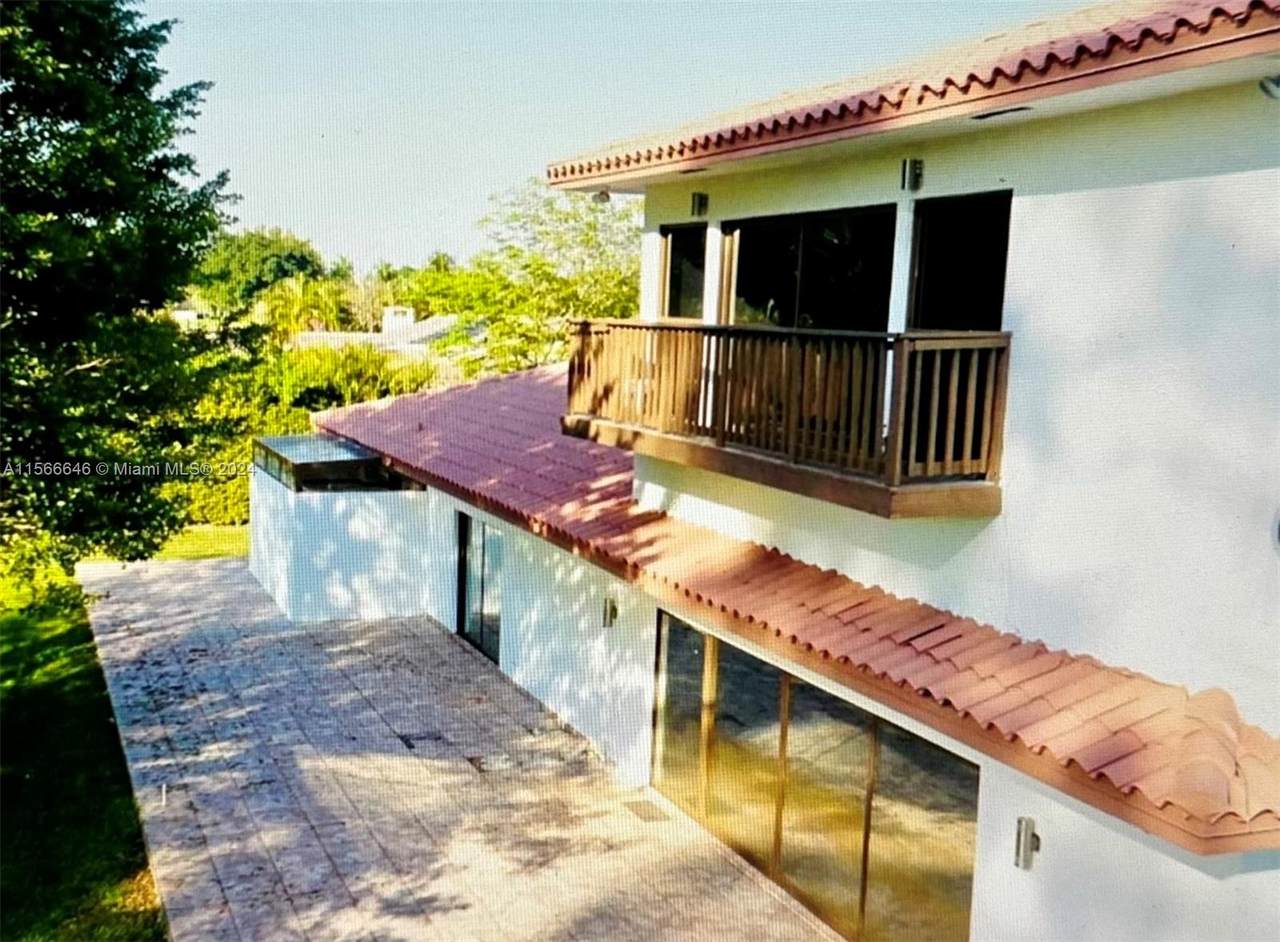 https://bt-photos.global.ssl.fastly.net/miami/1280_boomver_2_A11566646-2.jpg