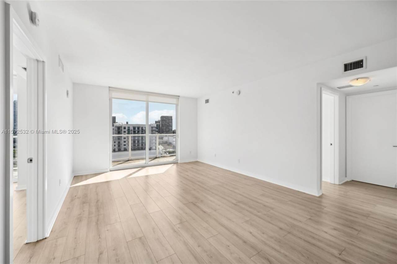 4250 Biscayne Blvd - Photo 1