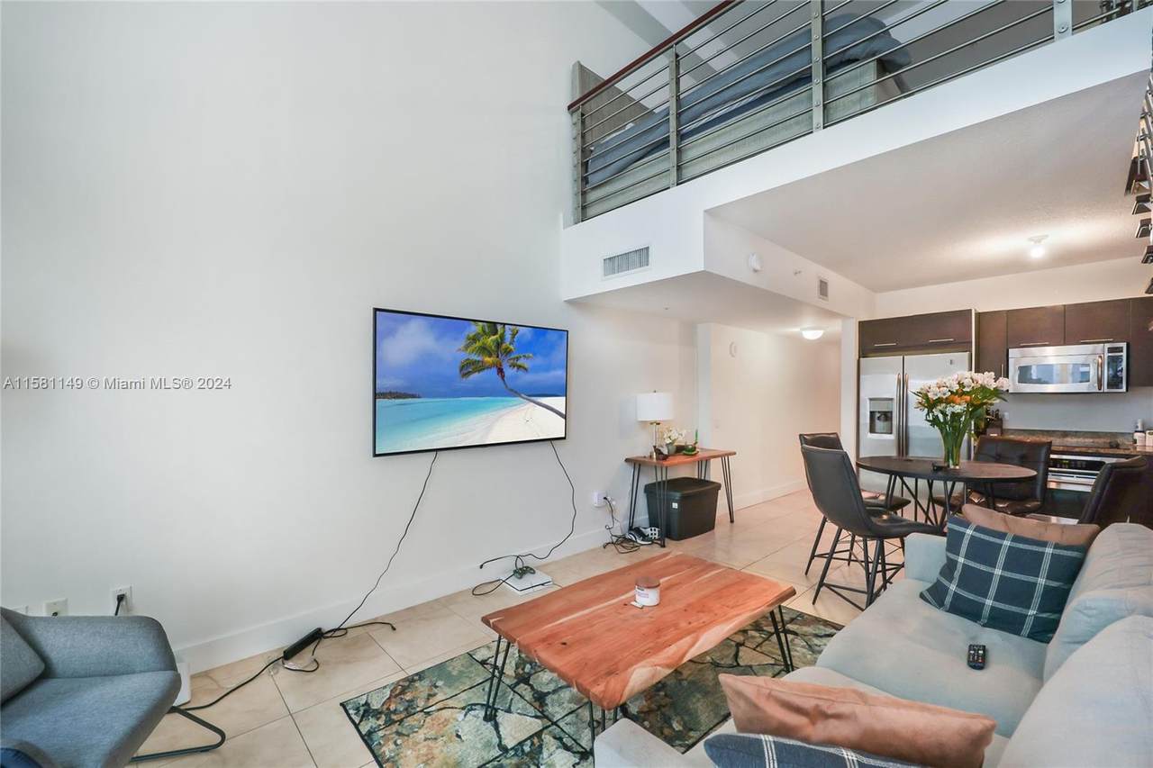 https://bt-photos.global.ssl.fastly.net/miami/1280_boomver_2_A11581149-2.jpg