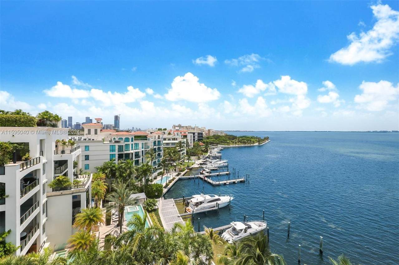 1600 Bayshore Lane - Photo 1