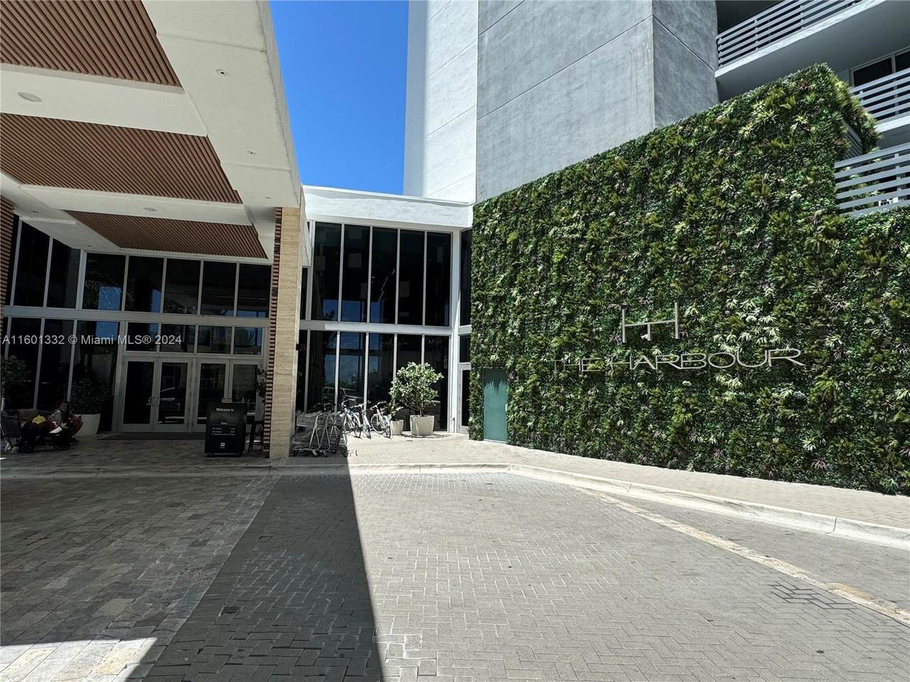 https://bt-photos.global.ssl.fastly.net/miami/1280_boomver_2_A11601332-2.jpg