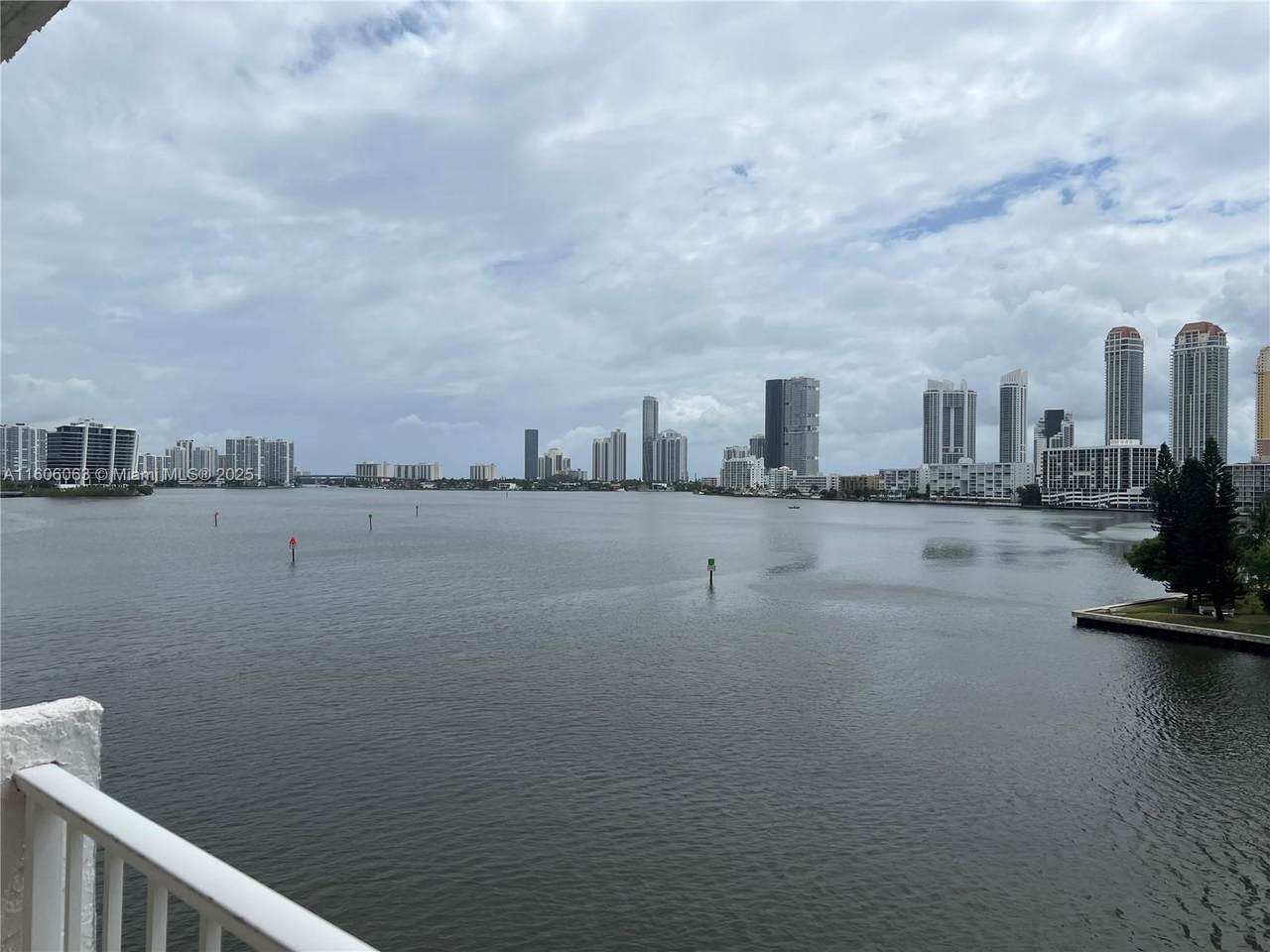 https://bt-photos.global.ssl.fastly.net/miami/1280_boomver_2_A11606063-2.jpg