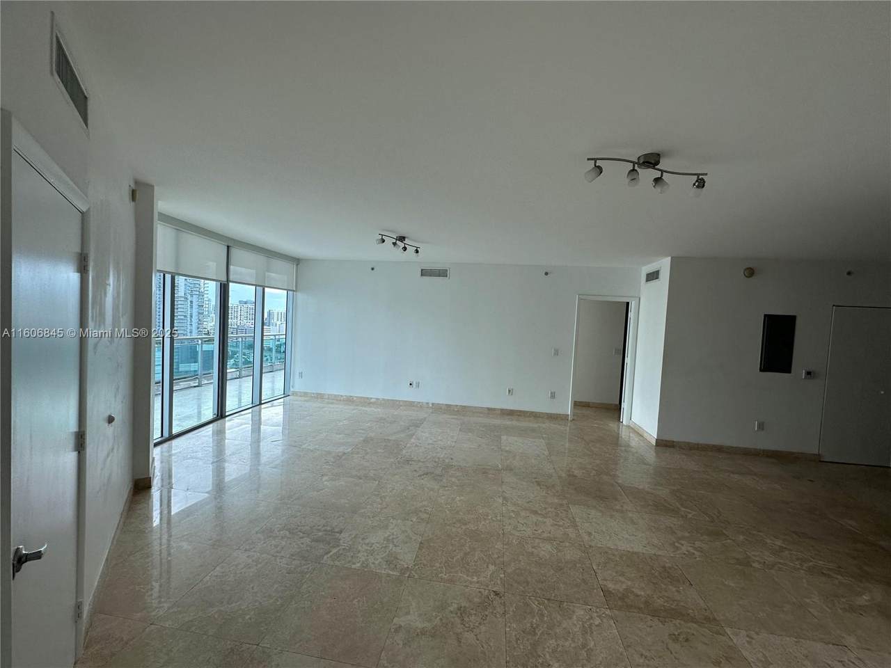 https://bt-photos.global.ssl.fastly.net/miami/1280_boomver_2_A11606845-2.jpg