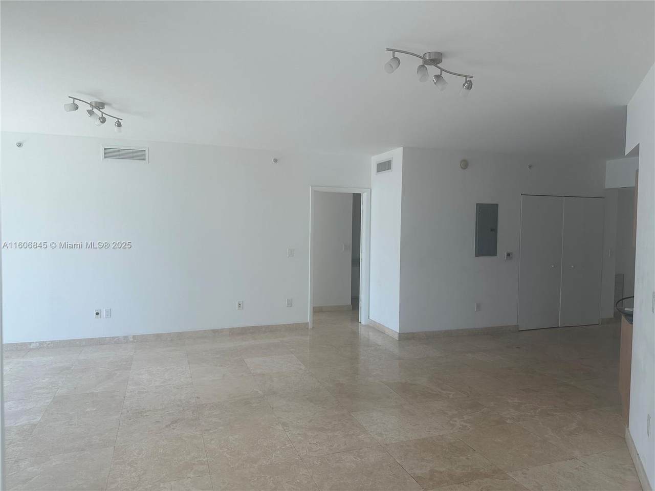 https://bt-photos.global.ssl.fastly.net/miami/1280_boomver_2_A11606845-2.jpg