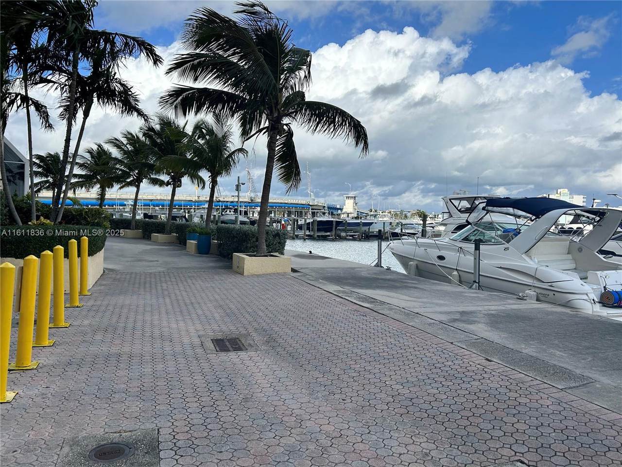 https://bt-photos.global.ssl.fastly.net/miami/1280_boomver_2_A11611836-2.jpg