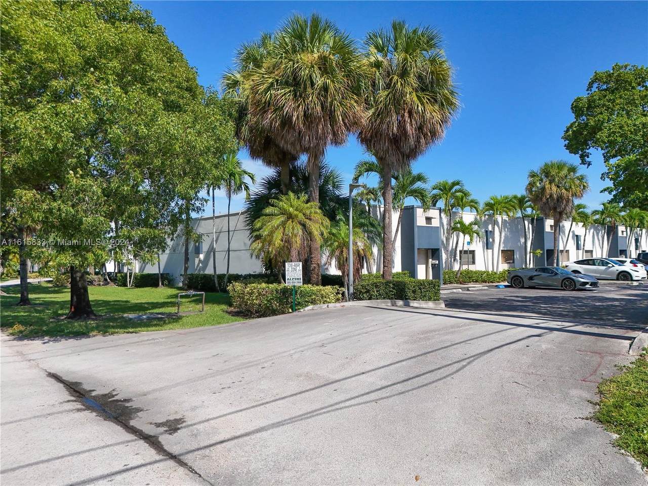 https://bt-photos.global.ssl.fastly.net/miami/1280_boomver_2_A11615833-2.jpg