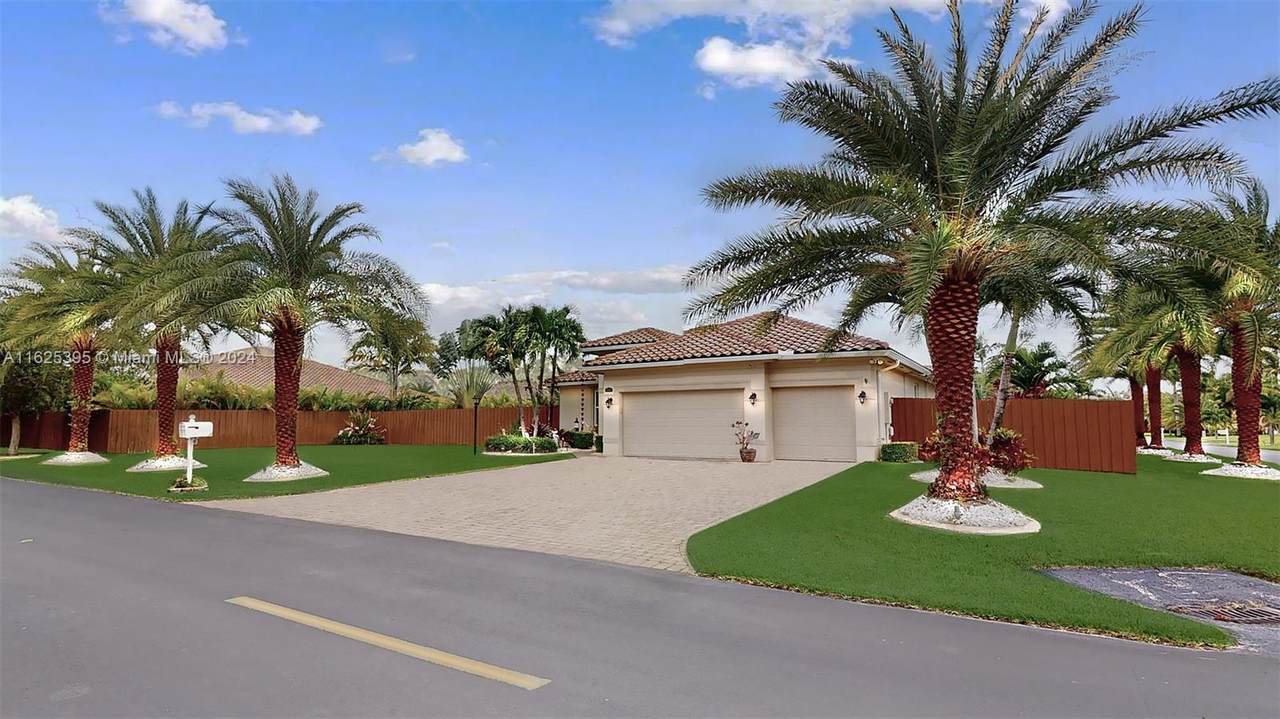 https://bt-photos.global.ssl.fastly.net/miami/1280_boomver_2_A11625395-2.jpg