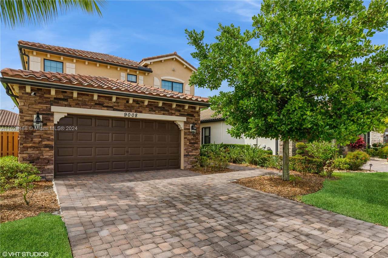 9008 Gulf Cove Dr - Photo 1