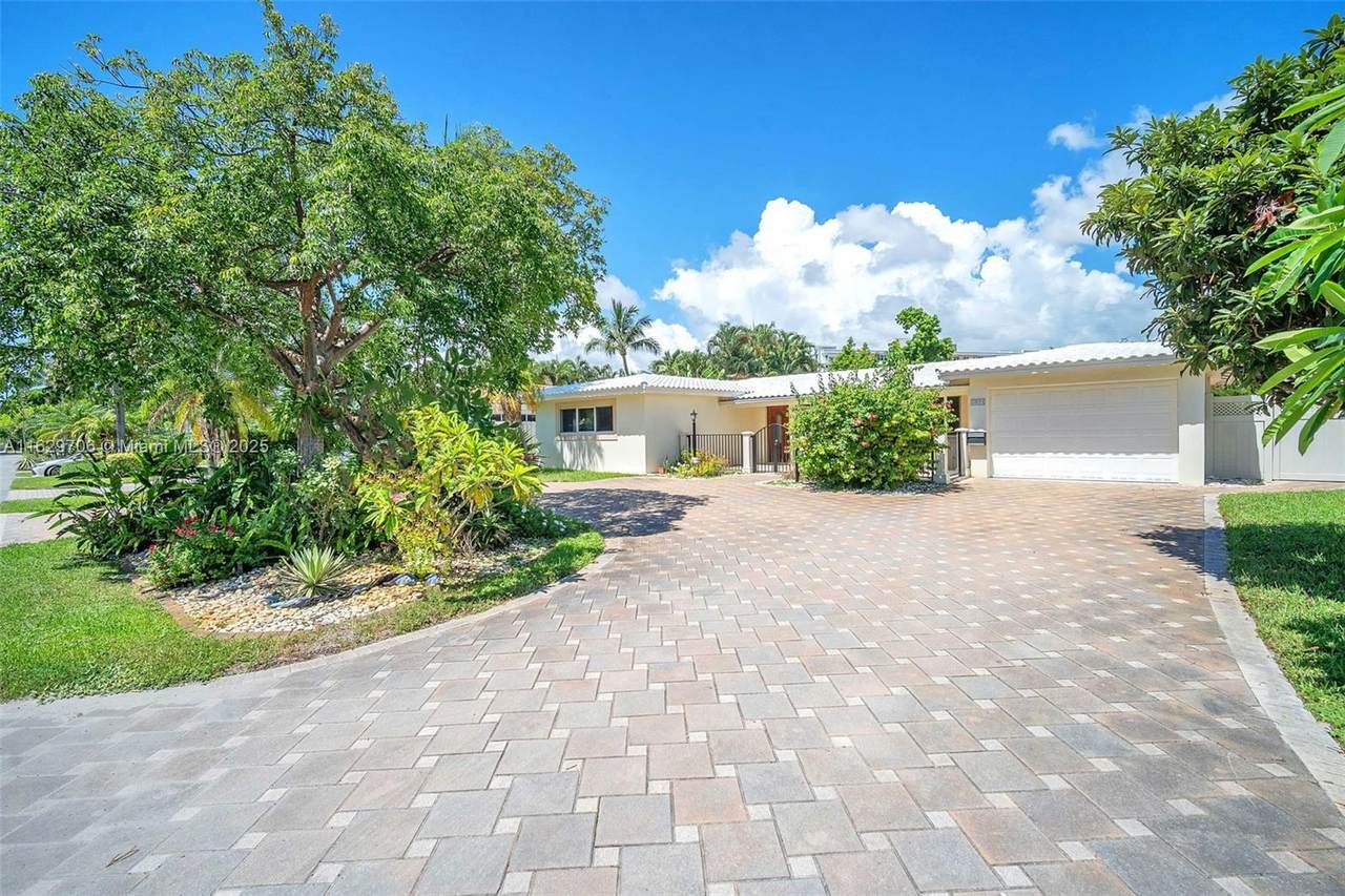 4821 26th Ave - Photo 1