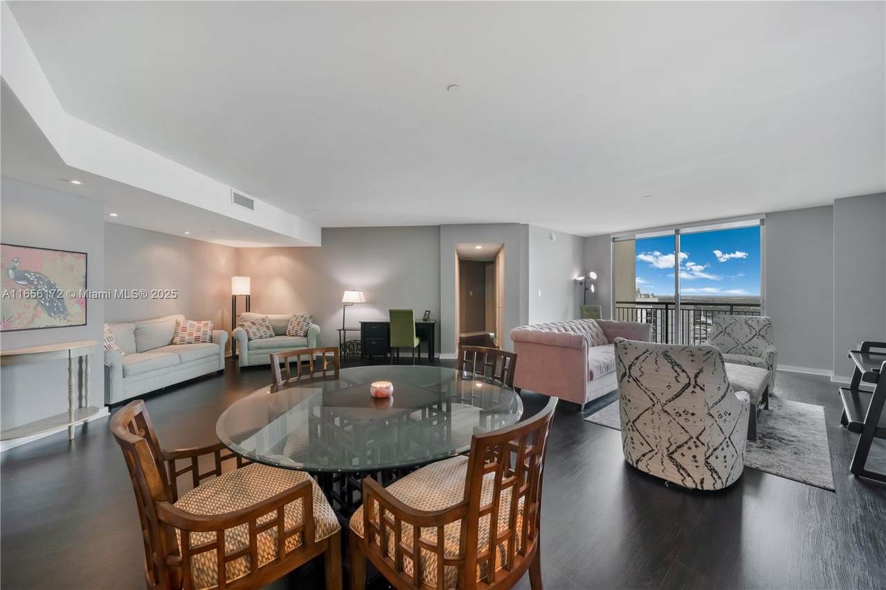 9066 73rd Ct - Photo 1
