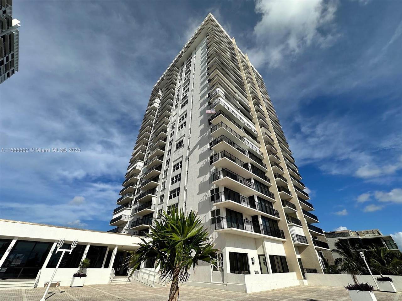 2201 Ocean Dr - Photo 1