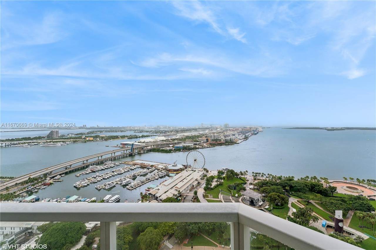 244 Biscayne Blvd - Photo 1