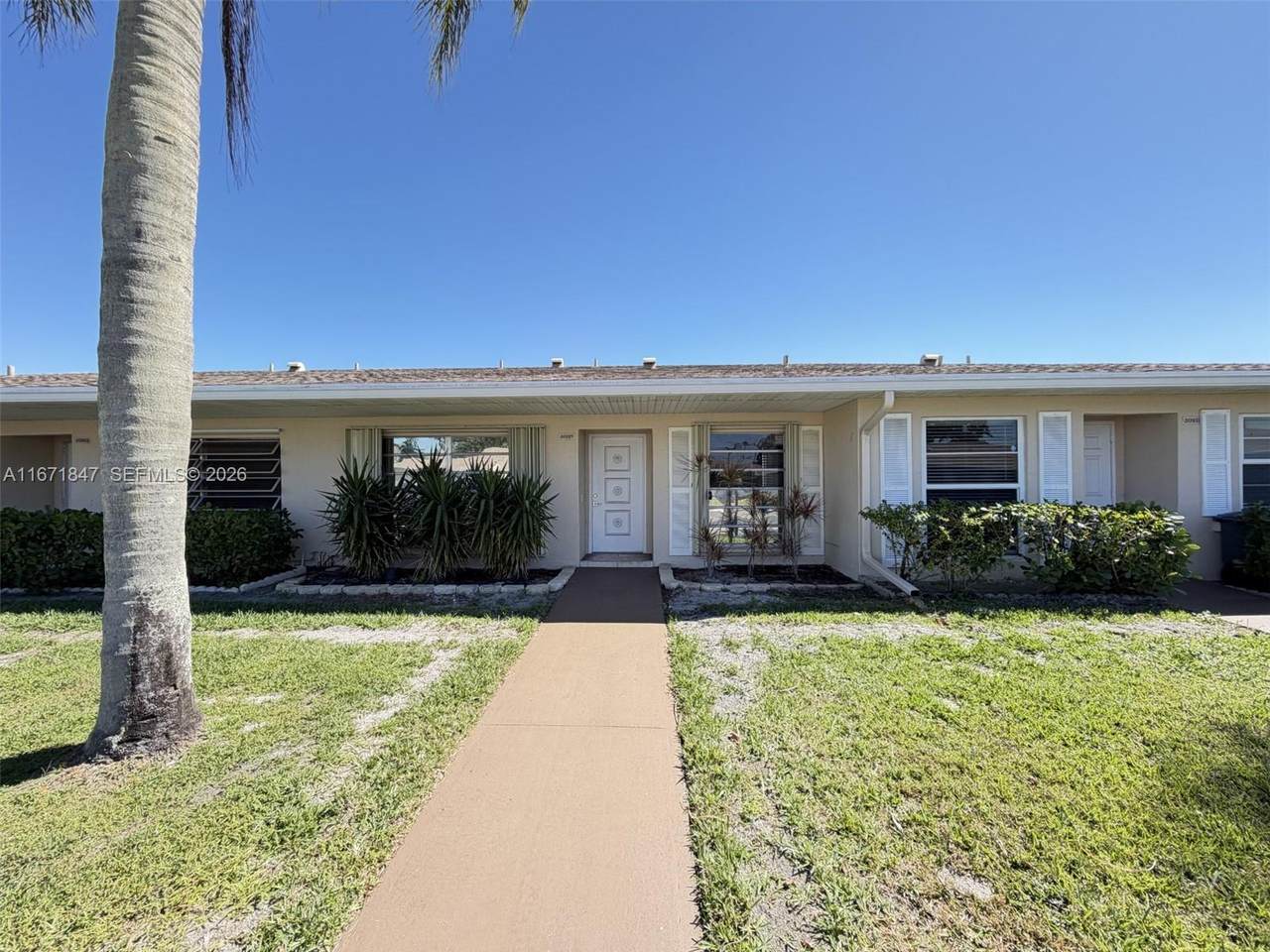 20927 Sedgewick Dr - Photo 1