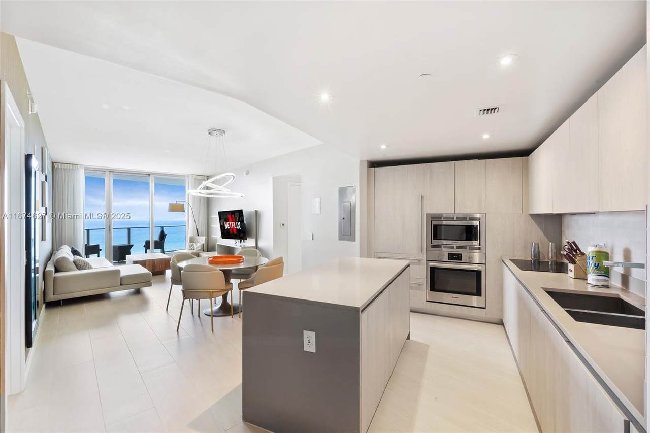 4111 Ocean Dr - Photo 1