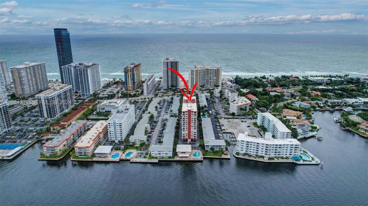 3161 Ocean Dr - Photo 1