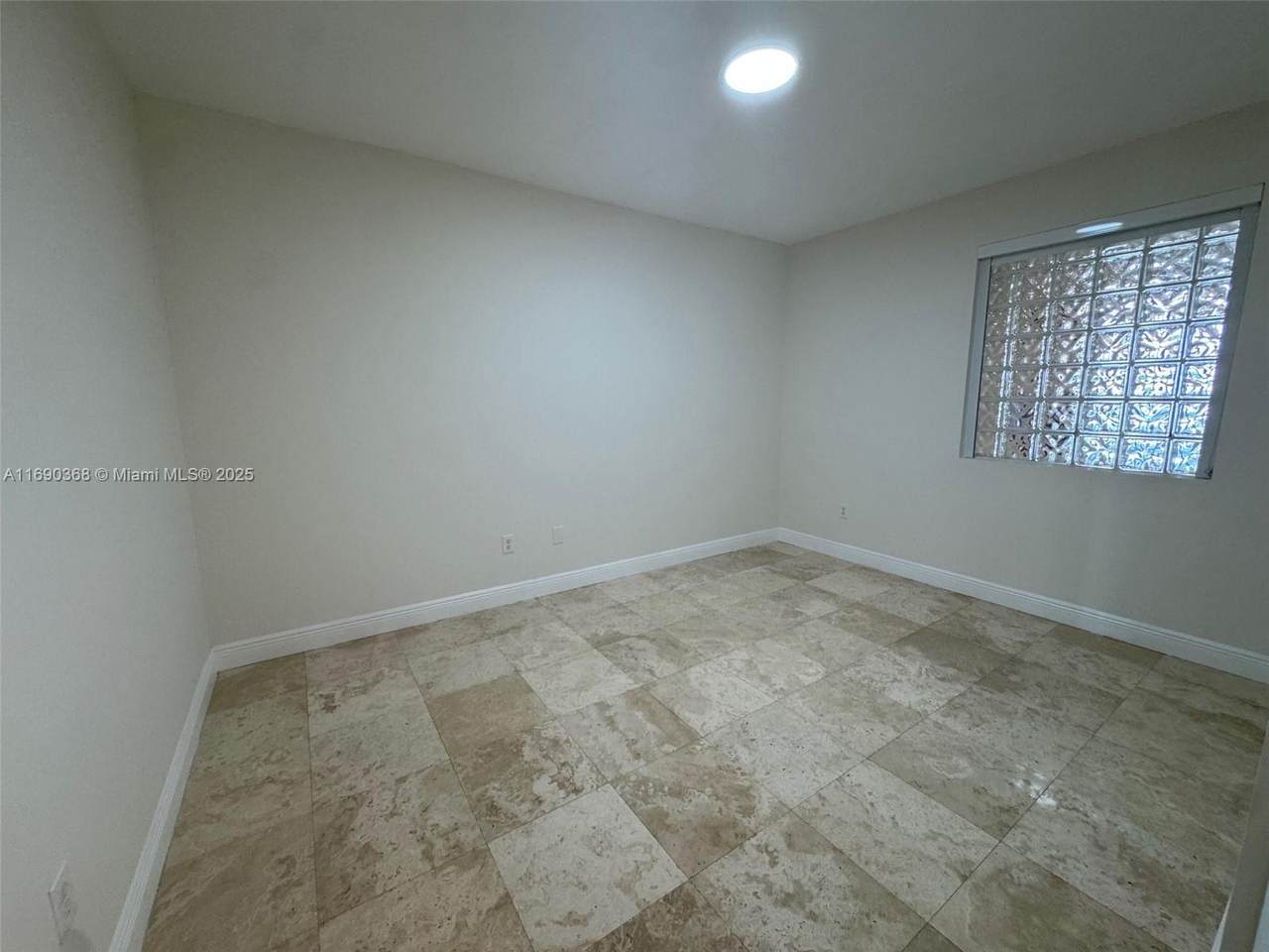 https://bt-photos.global.ssl.fastly.net/miami/1280_boomver_2_A11690368-2.jpg
