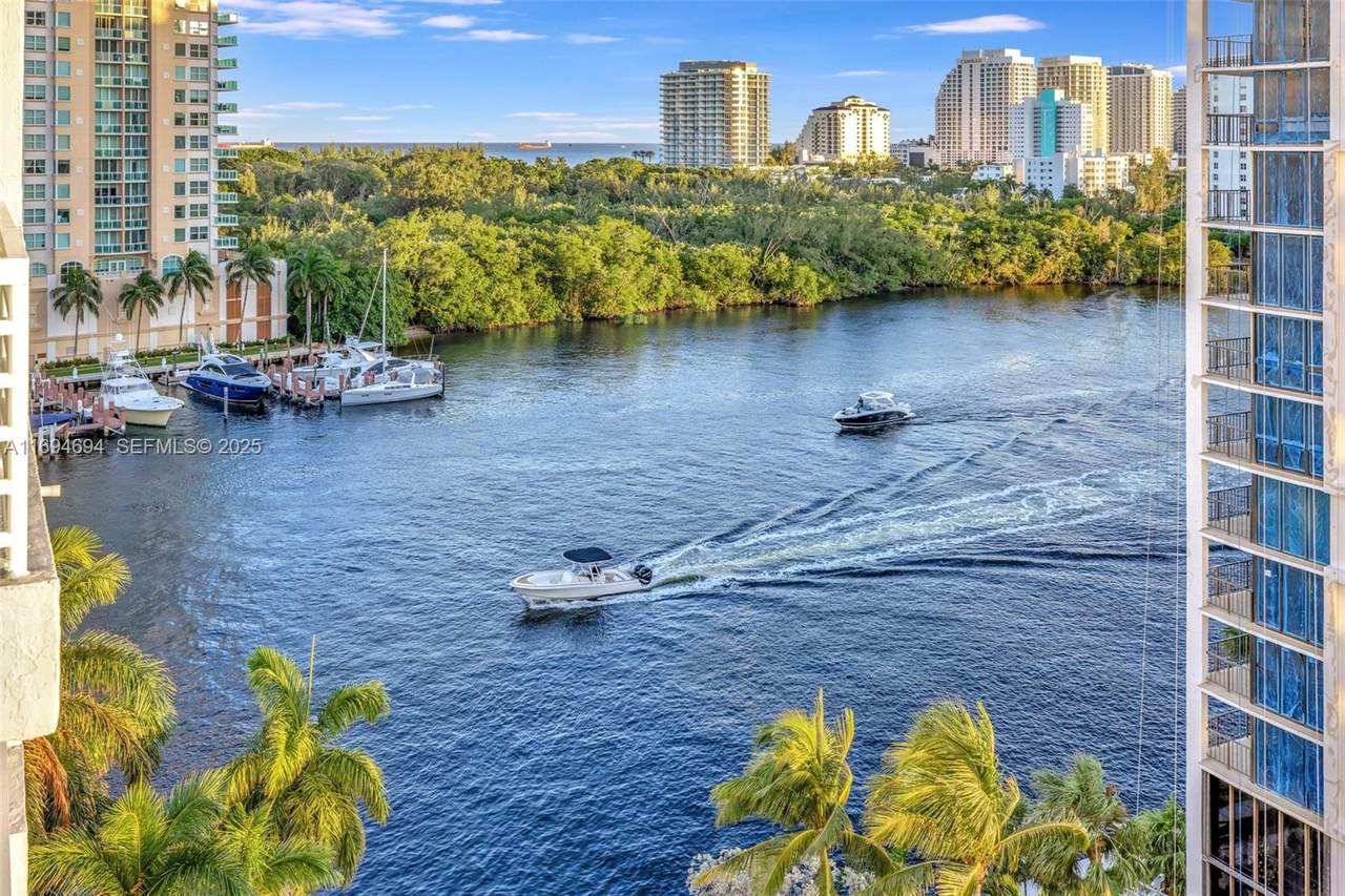 2670 Sunrise Blvd - Photo 1