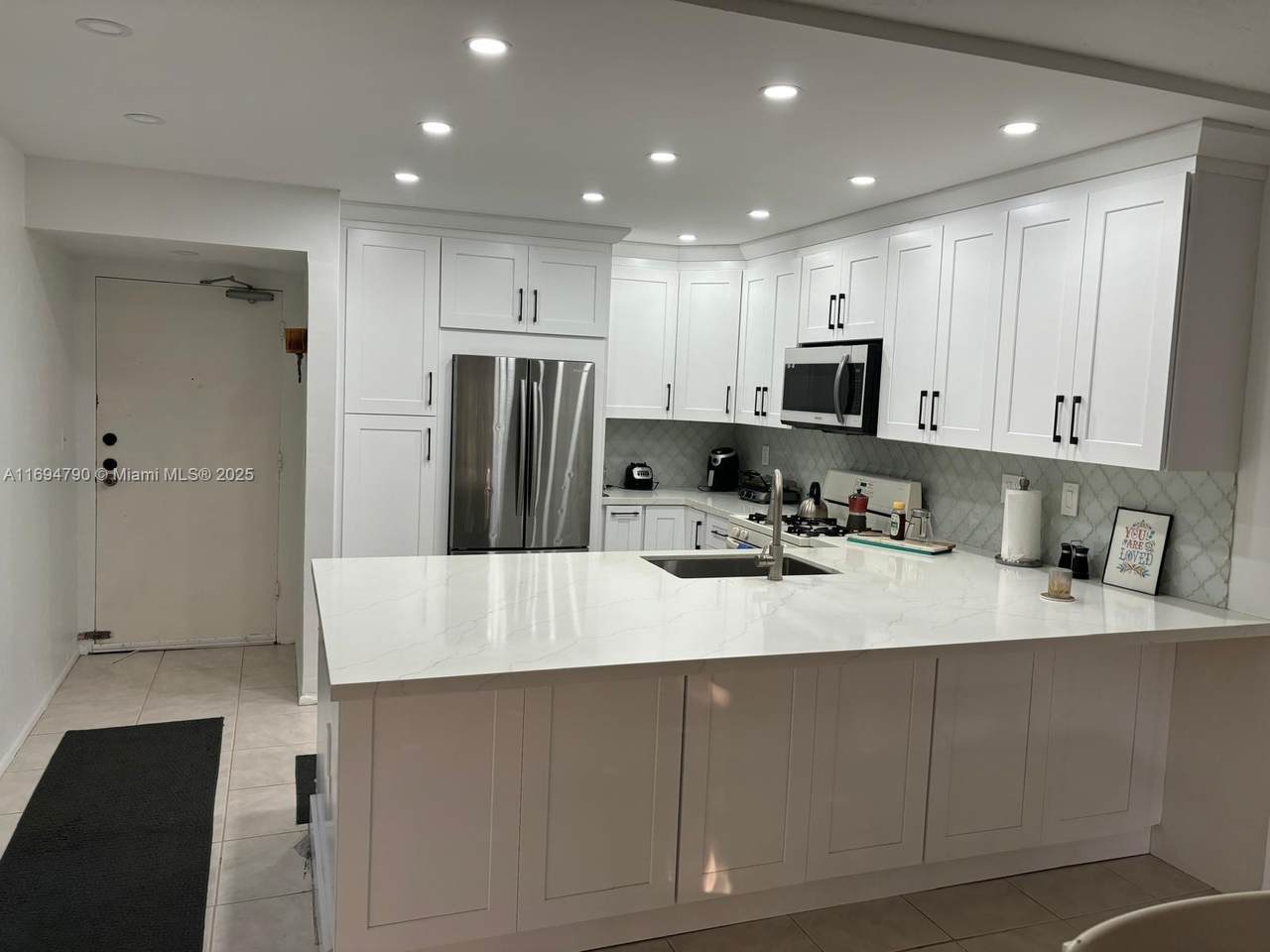 6884 Kendall Dr - Photo 1