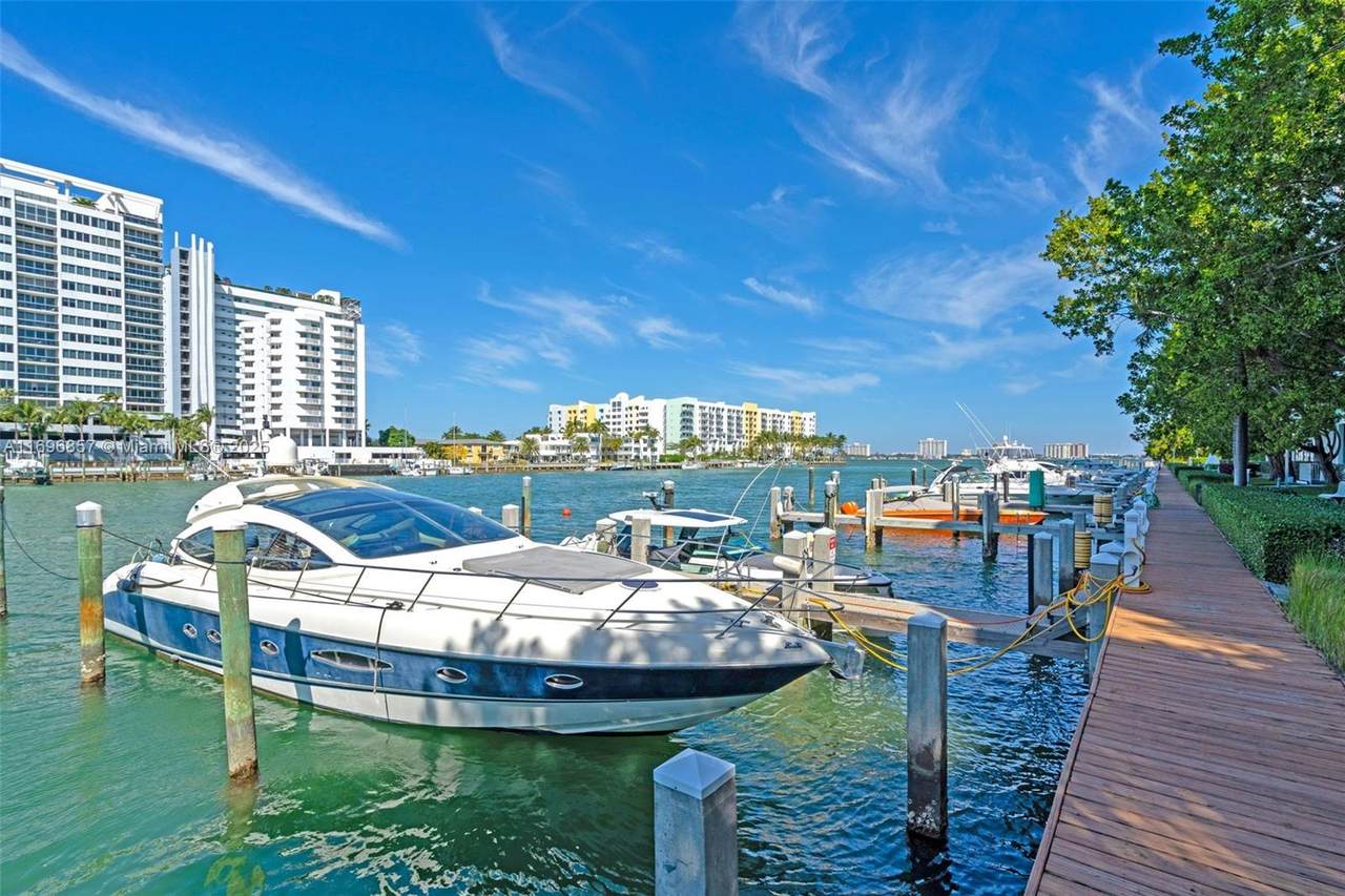 https://bt-photos.global.ssl.fastly.net/miami/1280_boomver_2_A11696857-2.jpg