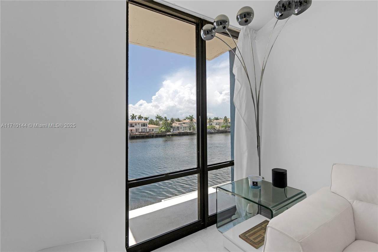 https://bt-photos.global.ssl.fastly.net/miami/1280_boomver_2_A11710144-2.jpg