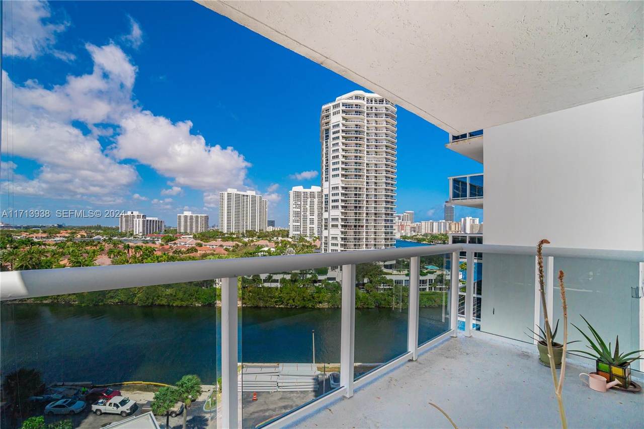https://bt-photos.global.ssl.fastly.net/miami/1280_boomver_2_A11713938-2.jpg