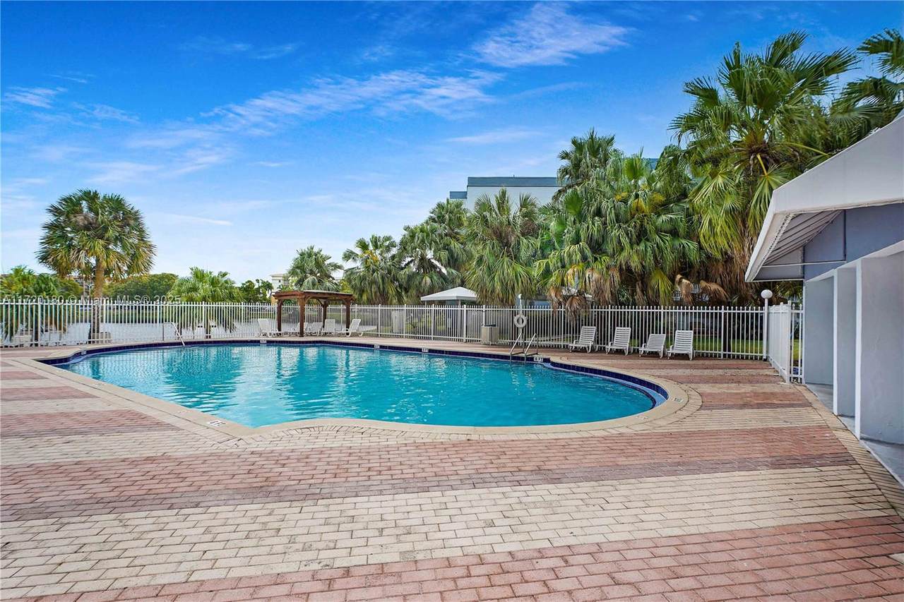 9365 Fontainebleau Blvd - Photo 1