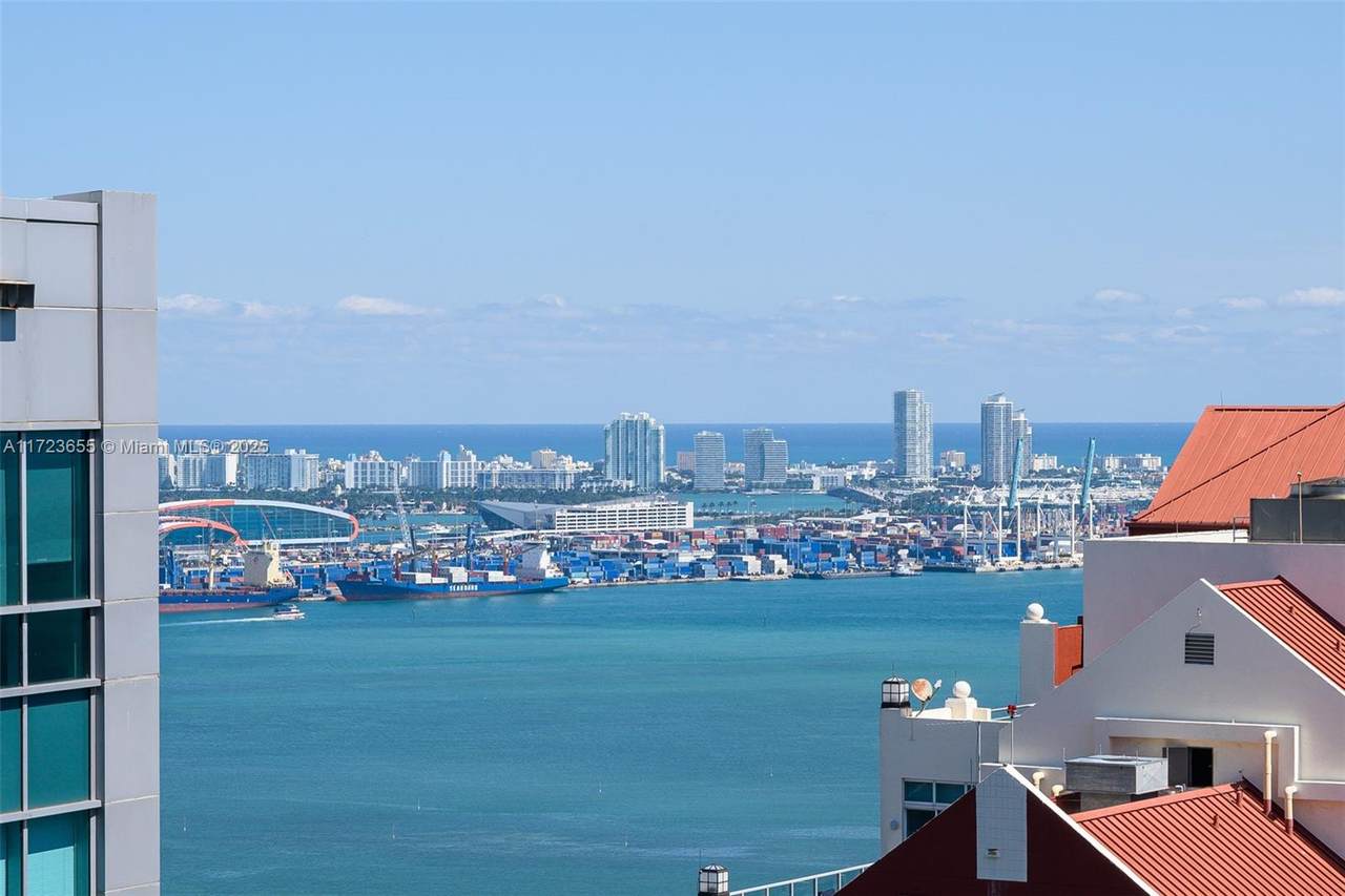 1200 Brickell Bay Dr - Photo 1