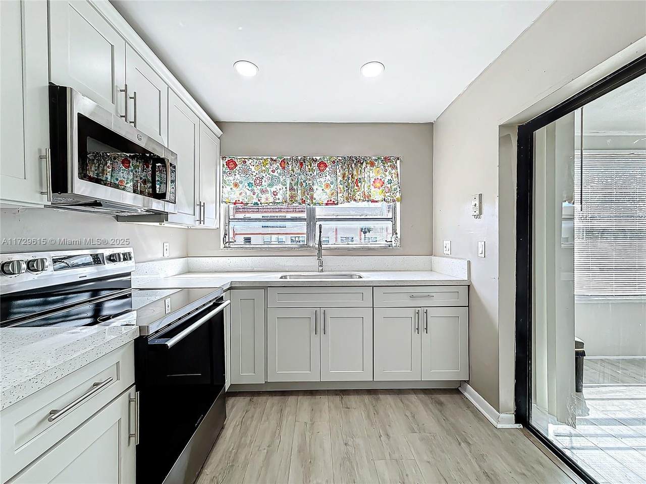 2501 41st Ave - Photo 1