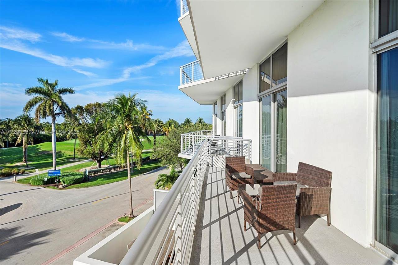 https://bt-photos.global.ssl.fastly.net/miami/1280_boomver_2_A11729936-2.jpg