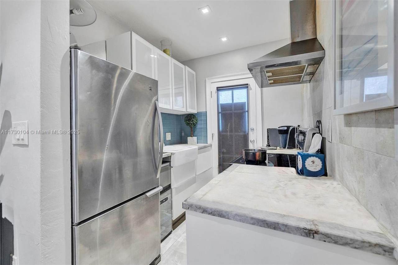 1551 Michigan Ave - Photo 1