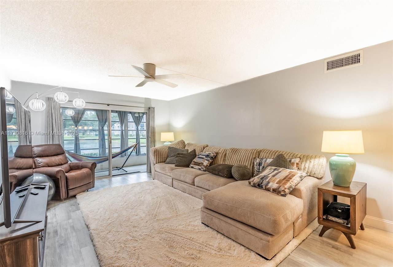 1804 Eleuthera Pt - Photo 1