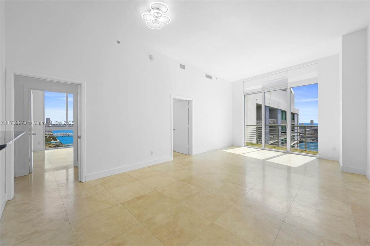 325 Biscayne Blvd - Photo 1