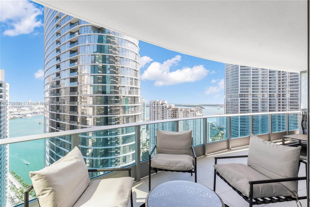200 Biscayne Boulevard Way - Photo 1